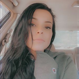 Meet your Posher, Kaitlyn